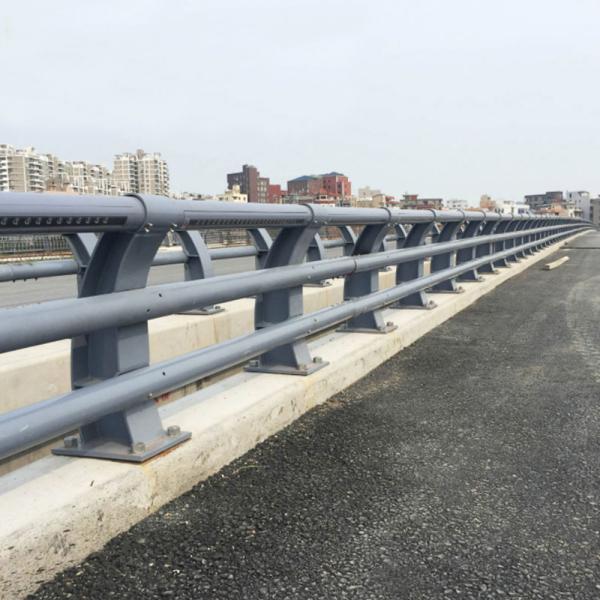 Quality Q235 Q345 Steel Barrier Outdoor Fence Panels Bridge Guardrail For Traffic Road for sale