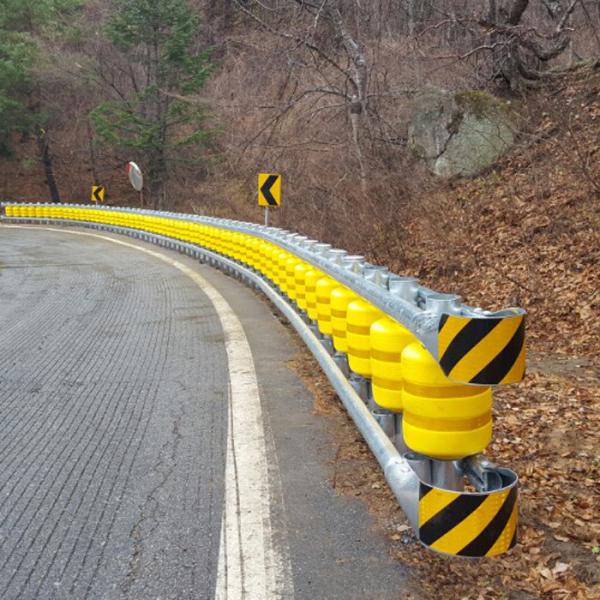 Quality Road Safety EVA Roller Barrier with Anti-corrosion Feature and Save Volume for sale