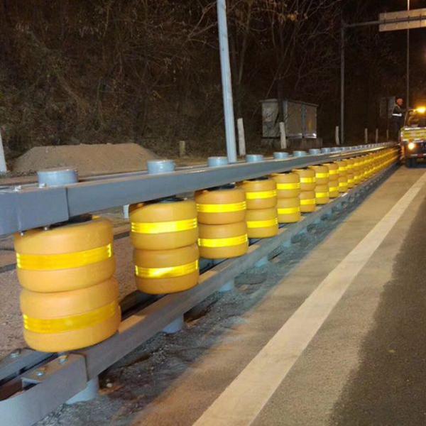 Quality Road Safety EVA Roller Barrier with Anti-corrosion Feature and Save Volume for sale