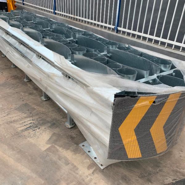 Quality Galvanized Road Traffic Safety Barrier Highway Guardrail Crash Cushions for sale