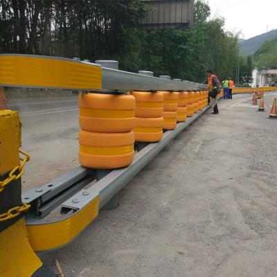 China Roadway Safety EVA Rotary Barrier ISO Certified And Suitable For Various Needs for sale