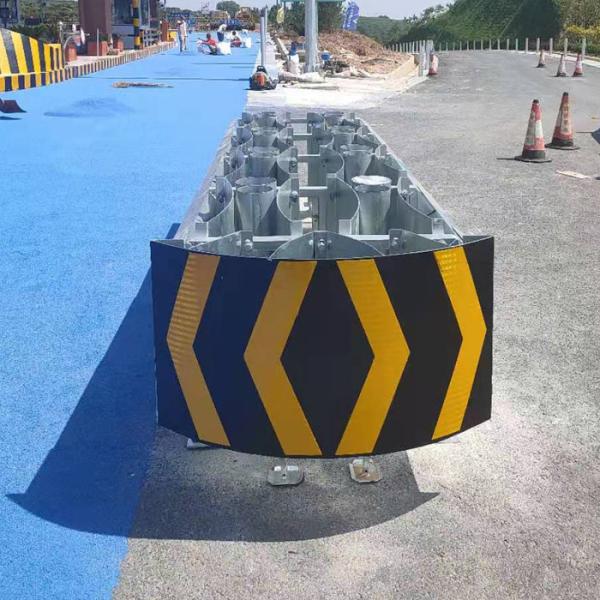 Quality Roadway Safety And Outdoor Security Traffic Barrier Crash Cushion for sale