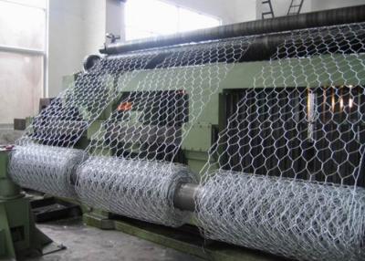 Chine Grillage hexagonal tordu par double de fabrication de fil de sortilège de la prévention 6X8cm 3.5mm de rivières à vendre