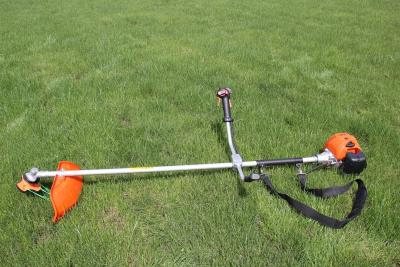 China Portable 43CC Grass Cutter Agricultural Use 1.25Kw Petrol Brush Cutter for sale