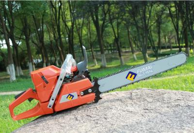 China Garden 1.3kw Rated Power Gasoline Chainsaw 2 Stroke logging expert 2 stroke tree saw anti slip for sale