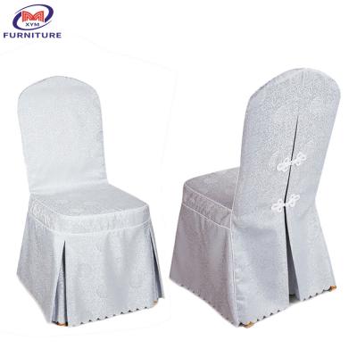 中国 White Long Skirt Hem Chair Slipcover With Portable Buttons Covers And Sashes 販売のため