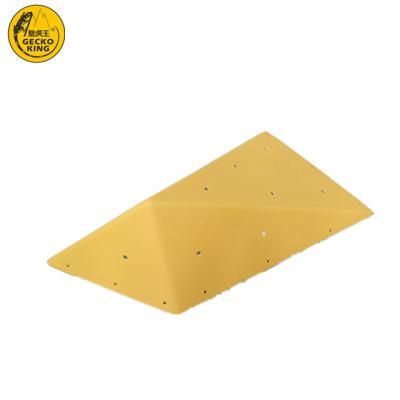 China Peso ligero 6.0 kg Pirámide amarilla de fibra de vidrio Volumen de escalada para aventuras de escalada en venta