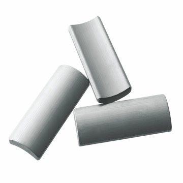China Tile Arc Sintered Ferrite Magnet Air Conditioner SrO 6Fe2O3 for sale