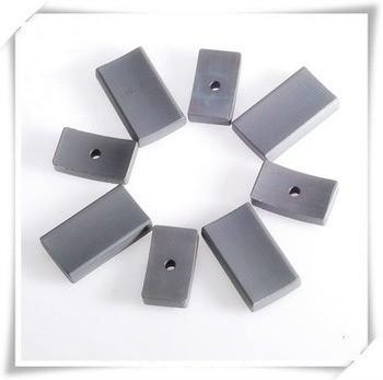China Genarator Permanent Ferrite Magnet For General Sheet Tile Arc Segment for sale
