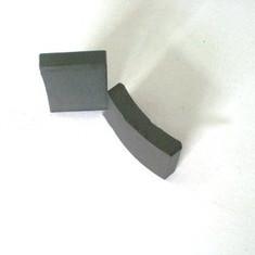 China Wiper Tile Sintered Ferrite Magnet 395KA/M HCJ Iron Ferrite Magnets for sale