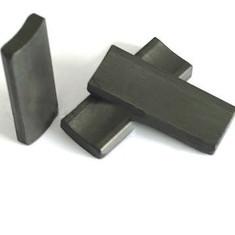 China 1.2KW Starter Permanent Ferrite Magnet Segment Ferrite Arc Magnet for sale