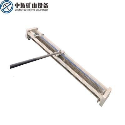 China Hand Held Dry Brush Mode  Roof Solar Panel Cleaning Machine For Photovoltaic à venda