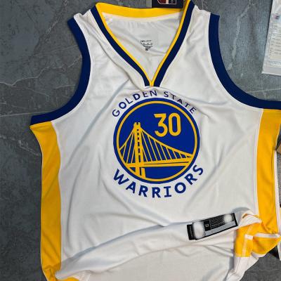 China 30 Curry-weißes kundenspezifisches Basketball-Uniform-Polyester-weißes Basketball-Hemd zu verkaufen