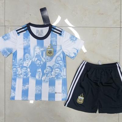 Китай Быстрый сухой футбол Джерси имени футболок 120gsm детей изготовленный на заказ продается