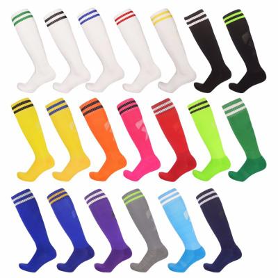 China El fútbol puro del apretón de Spandex Elastane pega calcetines adaptables del apretón que el fútbol pega longitud del equipo en venta
