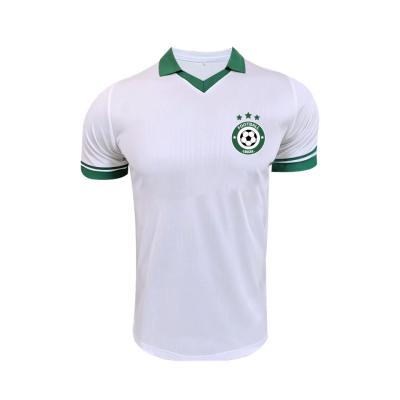Cina 140gsm-150gsm Euro Cup Soccer Jerseys Custom Team Logo Polyester Material in vendita