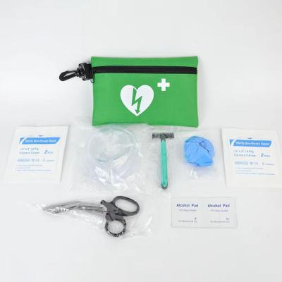 中国 Rescue Kit Mini CPR First Aid Kit Nylon bag with key chain CPR life with key ring 販売のため