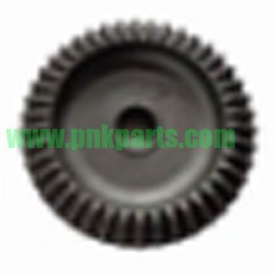 China Trator Spare Parts TC403-13210  32781-13210 for Agriculture Machinery Parts Gear(42 T x 30 T) Models: L2808,L3408,L4508,L4708 for sale