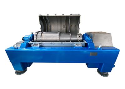 Chine Centrifugeuse anti-corrosive conçue de décanteur de 3 phases, machine duplex efficace de centrifugeuse de décanteur d'extraction de l'huile de paume à vendre