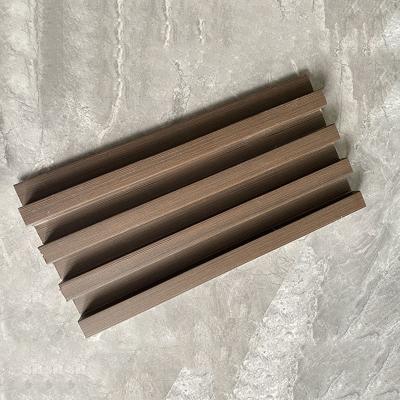 China La prenda impermeable compuesta plástica de madera del revestimiento de la pared exterior ISO9001 ignifuga en venta
