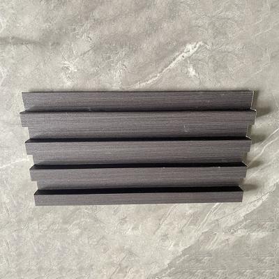 Chine Anti ODM UV d'OEM extérieur en plastique en bois de revêtement de mur du revêtement WPC à vendre