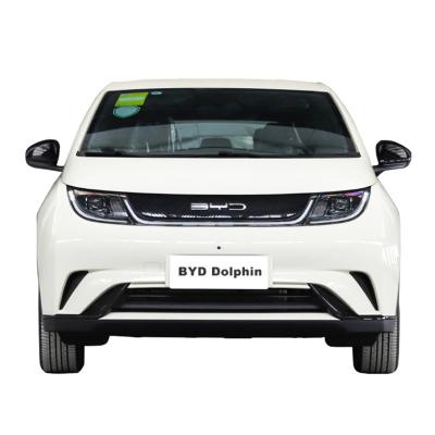 China Automóviles eléctricos versátiles 5 plazas 4 puertas sedán inteligente en venta