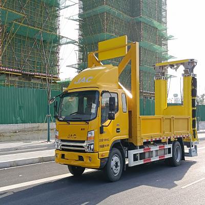 China Atenuador montado camión del impacto de la carretera anticolisión con la flecha de cuidado en venta