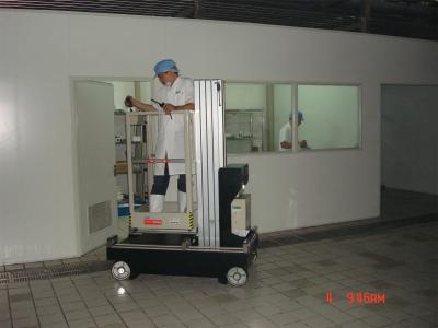 China Self Propelled Work Platform , Single Man Lift For Quick Maintenance for sale