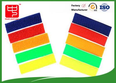 China Pegamento de acrílico coloreado del gancho y de la cinta del lazo, gancho del OEM y cinta del lazo autos-adhesivo en venta