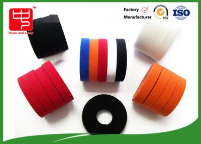 China Nilón coloreado del gancho y de la cinta del lazo/material del poliéster 500 metros en venta
