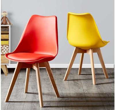 China Noordse Houten Been het Dineren Stoel Moderne Tulip Chair Wear Resistant Te koop