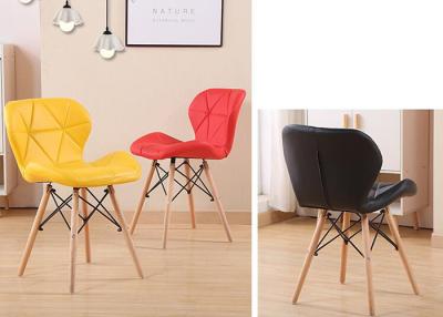 China Scratch resistant Eames Dining Chair , Coloured Plastic Dining Room Chairs for sale