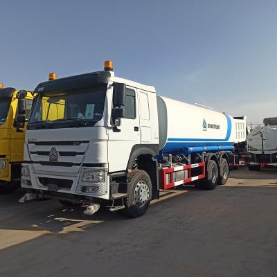 China Euro 2 Water Tanker Truck Sinotruk Howo 6 X 4 Sprinkler Truck 25000L for sale