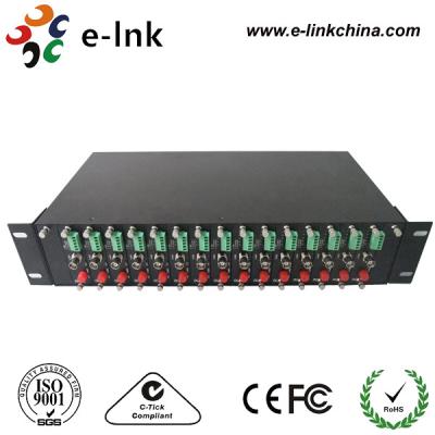 Cina 16 convertitore a fibra ottica del CCTV del video scaffale del convertitore della scanalatura 2U, coassiale del CCTV al convertitore del IP in vendita