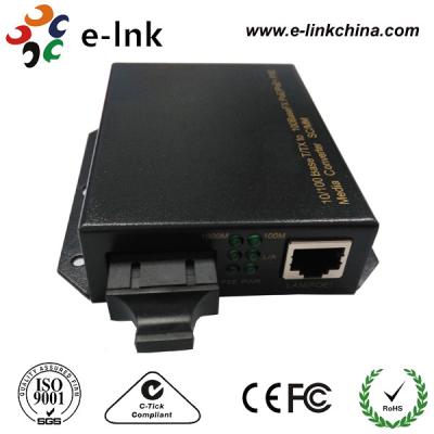 China Wall Mounted POE Fiber Media Converter , Ethernet To Optical Fiber Media Converter for sale