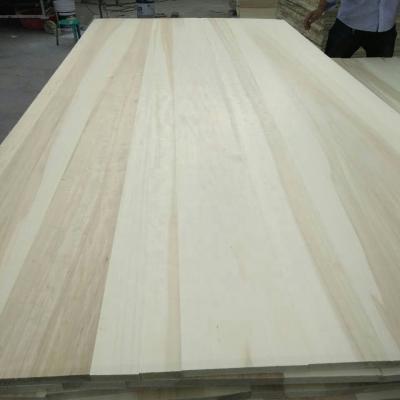 China Natural Texture Solid Wood Furniture Poplar Paulownia Pine Plank Edge Glued Board for sale