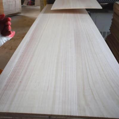 China 12mm Thickness Solid Wood Board Paulownia Timber Panels with Density of 280-300kgs/cbm for sale