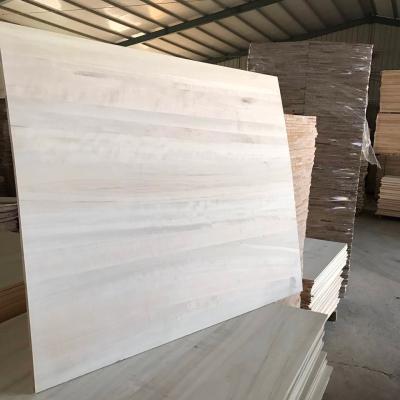 China Workshop Dry Soft Paulownia Wood For Furniture And Wooden Boxes for sale