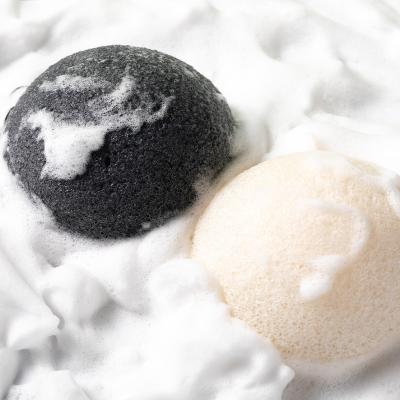 China La esponja Konjac seca mojada del cuerpo modificó la esponja del depurador para requisitos particulares del cuerpo en venta