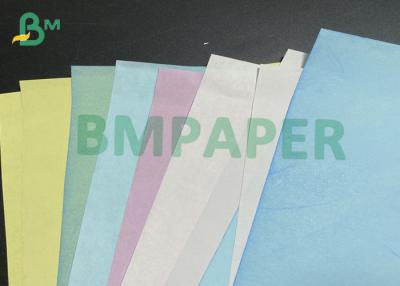 Chine Le papier de NCR place 3 parts de papier autocopiant 50 - 60g en feuille ou petit pain à vendre