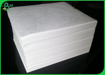 China Papel de embalaje de la prenda impermeable 75gsm 1073D Tyvek de la tela para las carteras en venta