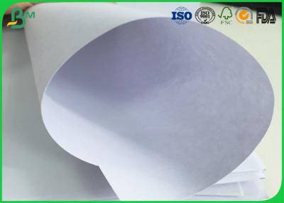 Chine Papier vergé non-enduit de taille standard, format papier impression offset de pâte de bois de 100% à vendre