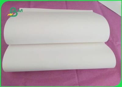 China O rasgo impermeabiliza o papel da rocha de 100μM Jumbo Roll Paper para sacos de compras à venda