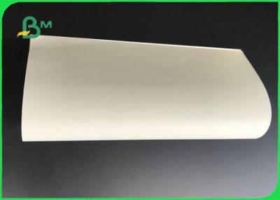Chine 70g - papier non-enduit d'impression offset de Woodfree de papier/crème de 200g Woodfree dans les feuilles ou une Rolls à vendre