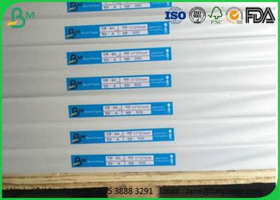 Chine papier excentré bon marché de 60gsm 70gsm 80gsm Woodfree avec la certification de FSC pour l'impression de livre d'école à vendre