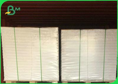 Chine Le FSC délivre un certificat le papier brillant couché par C2S de 128gsm 157gsm 170gsm pour l'impression à vendre