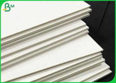 Cina Strato di carta difficile della carta assorbente del cartone della carta del profumo bianco del rotolo 0.6mm 1.2mm in vendita