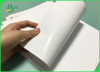 China 120gsm 200gsm ao resíduo metálico lustroso C2S revestiu Art Printing Paper Sheets 61 * 86cm à venda