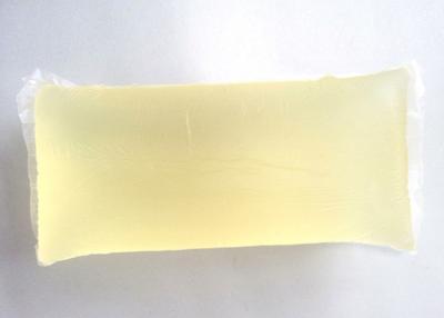 Chine Adhésif chaud en caoutchouc synthétique de colle de fonte de base pour des couches-culottes et des serviettes hygiéniques à vendre