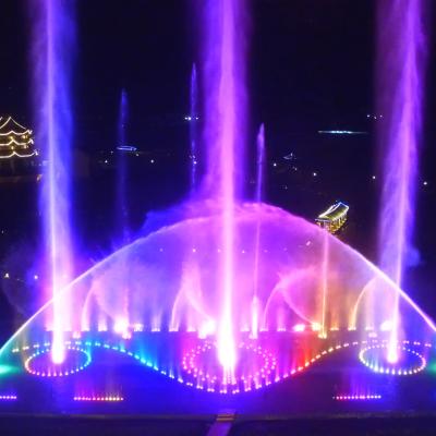 China Jardín RGB luz LED flotante danza musical fuente de agua en venta